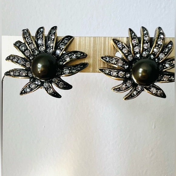 Heidi Daus “Sublime Star”  Clip On earrings - Picture 1 of 10